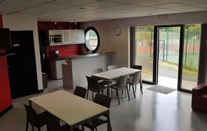 Le club house se refait une beauté - Part 3 et Fin