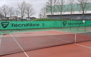 Nos terrains aux couleurs de notre partenaire TECNIFIBRE